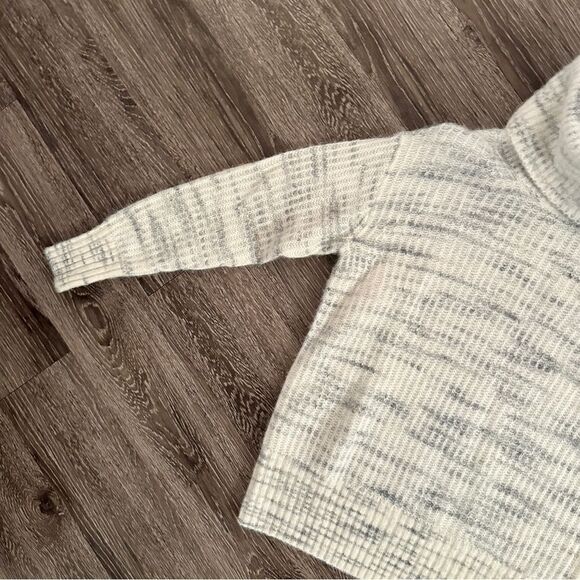 Everlane The Alpaca Oversized Turtleneck New - Picture 3 of 7